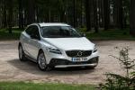 Volvo V40 D4 Cross Country 2016 года (UK)